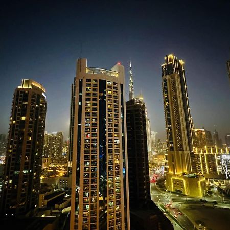 Urban King Bed With Burj Khalifa View & Dubai Mall Exterior photo